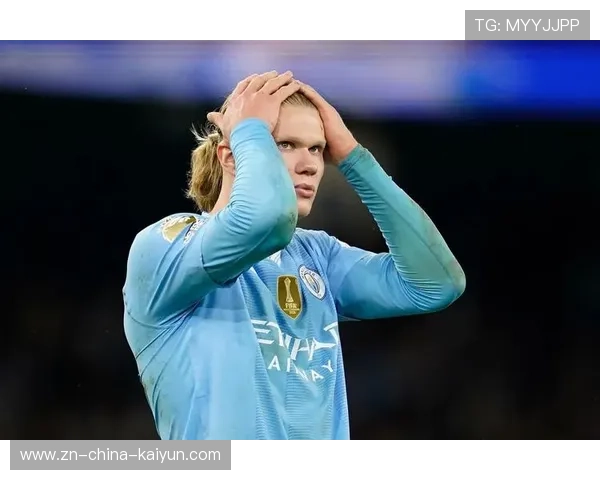 曼联标王再遭诟病！替补出场伤退+两失良机引发球迷热议